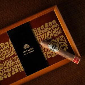 Cerutu Uno A Jefe  Majapahit (Box isi 10 Batang) Cerutu Premium Indonesian Cigar