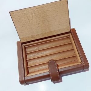 Brown Flipcase Cigar Cedar Wood Lined (4CT) Tempat Penyimpan Cerutu